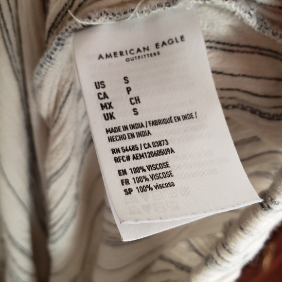 American Eagle Striped Button Down Crop Top Size Small - Picture 6 of 6